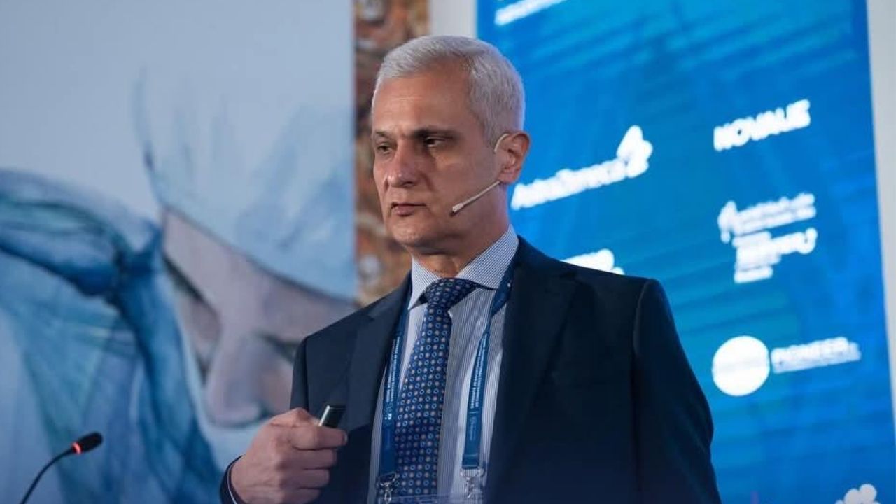 د.-سەرھەنگ-حسێن